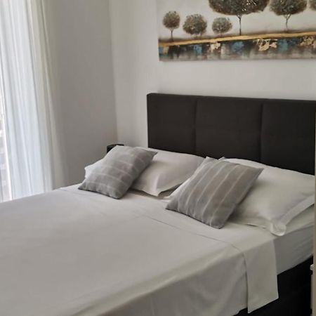 Apartmani Vera Примоштен Екстер'єр фото