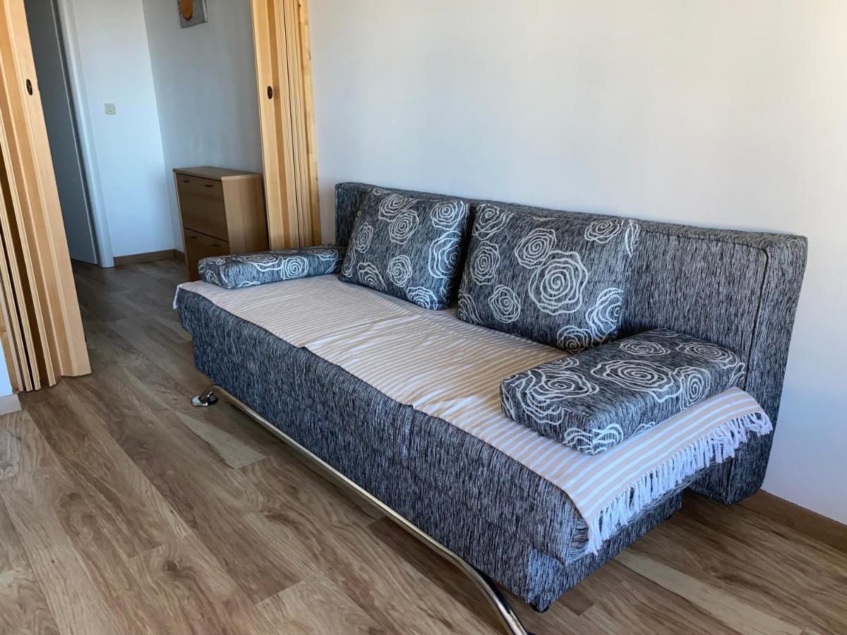 Apartmani Vera Примоштен Екстер'єр фото