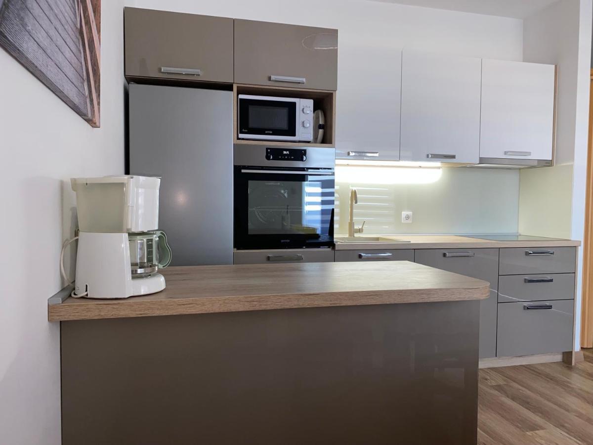 Apartmani Vera Примоштен Екстер'єр фото