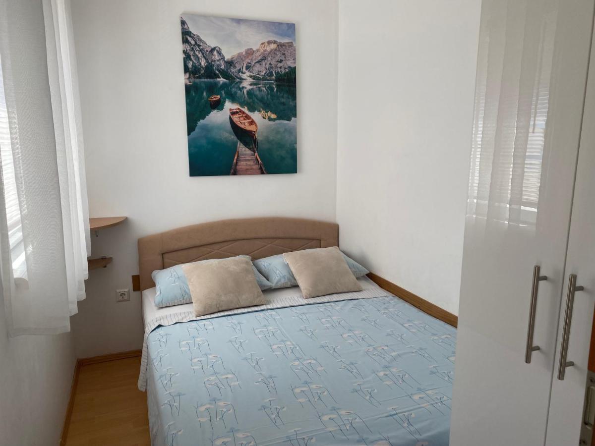 Apartmani Vera Примоштен Екстер'єр фото