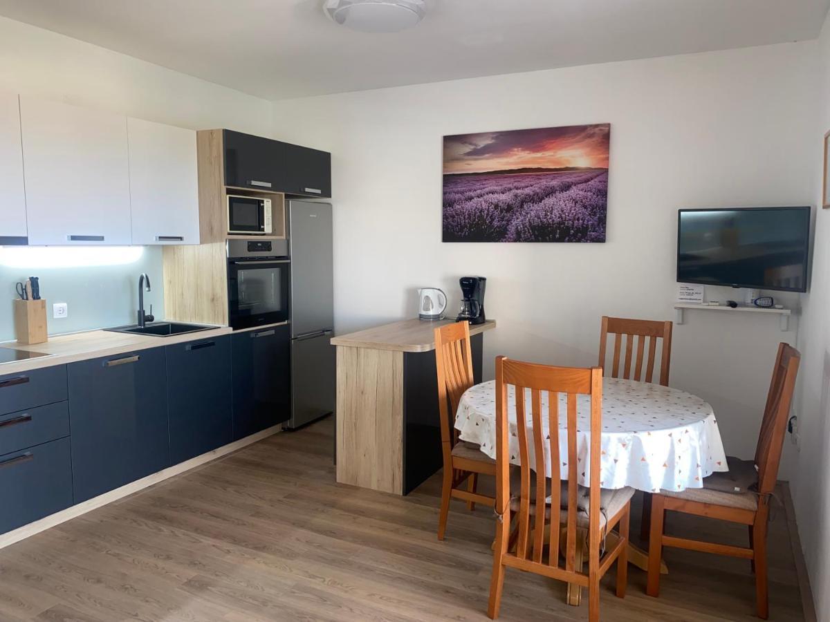 Apartmani Vera Примоштен Екстер'єр фото