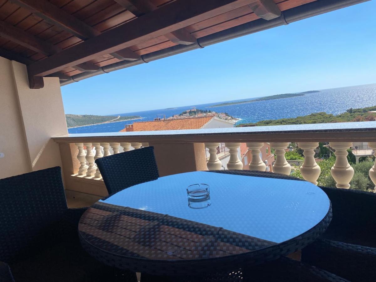 Apartmani Vera Примоштен Екстер'єр фото